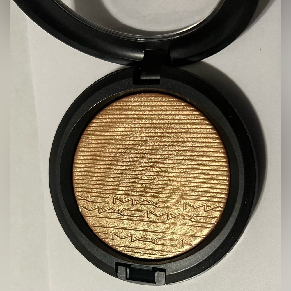 MAC Cosmetics Oh Darling Extra Dimension SkinFinish